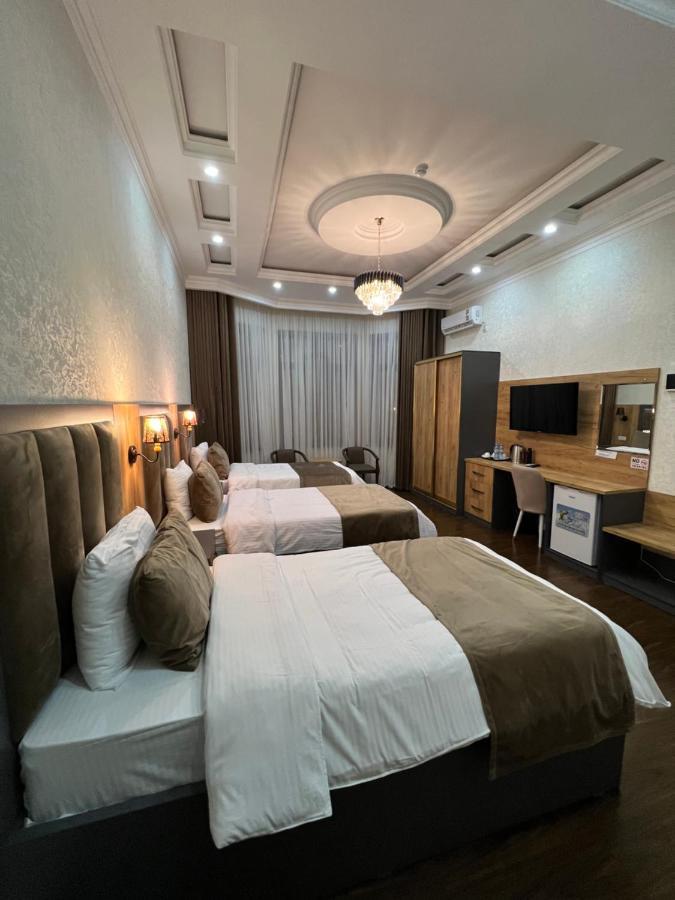 Hotel Sharq Душанбе Екстериор снимка