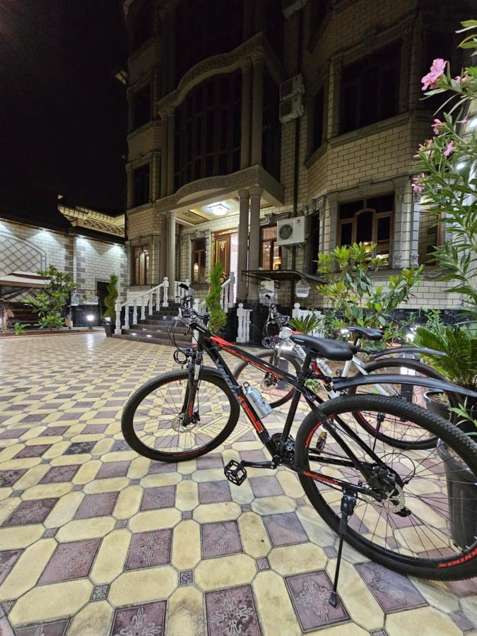 Hotel Sharq Душанбе Екстериор снимка