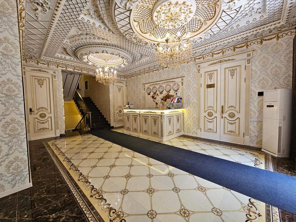 Hotel Sharq Душанбе Екстериор снимка