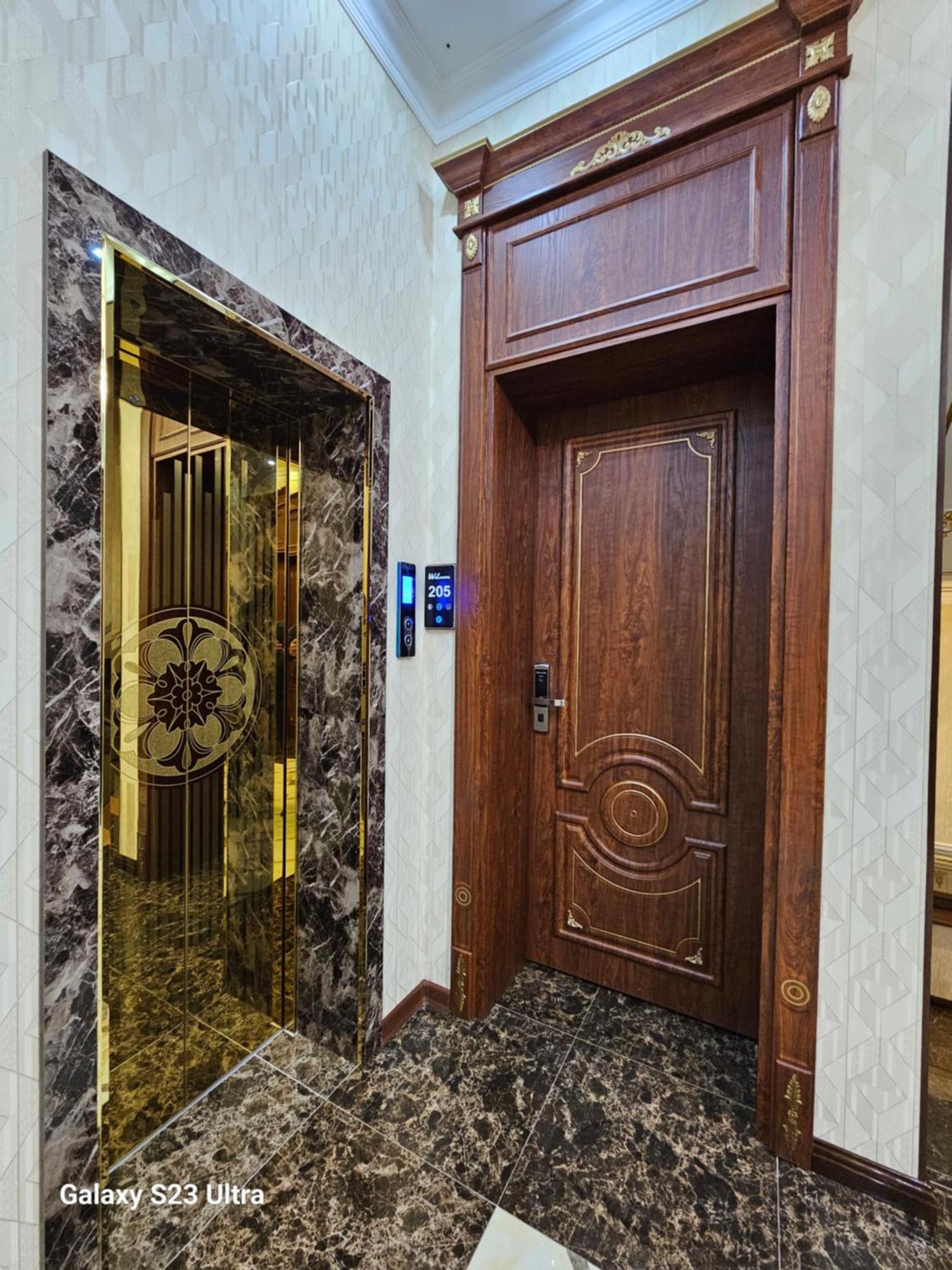 Hotel Sharq Душанбе Екстериор снимка
