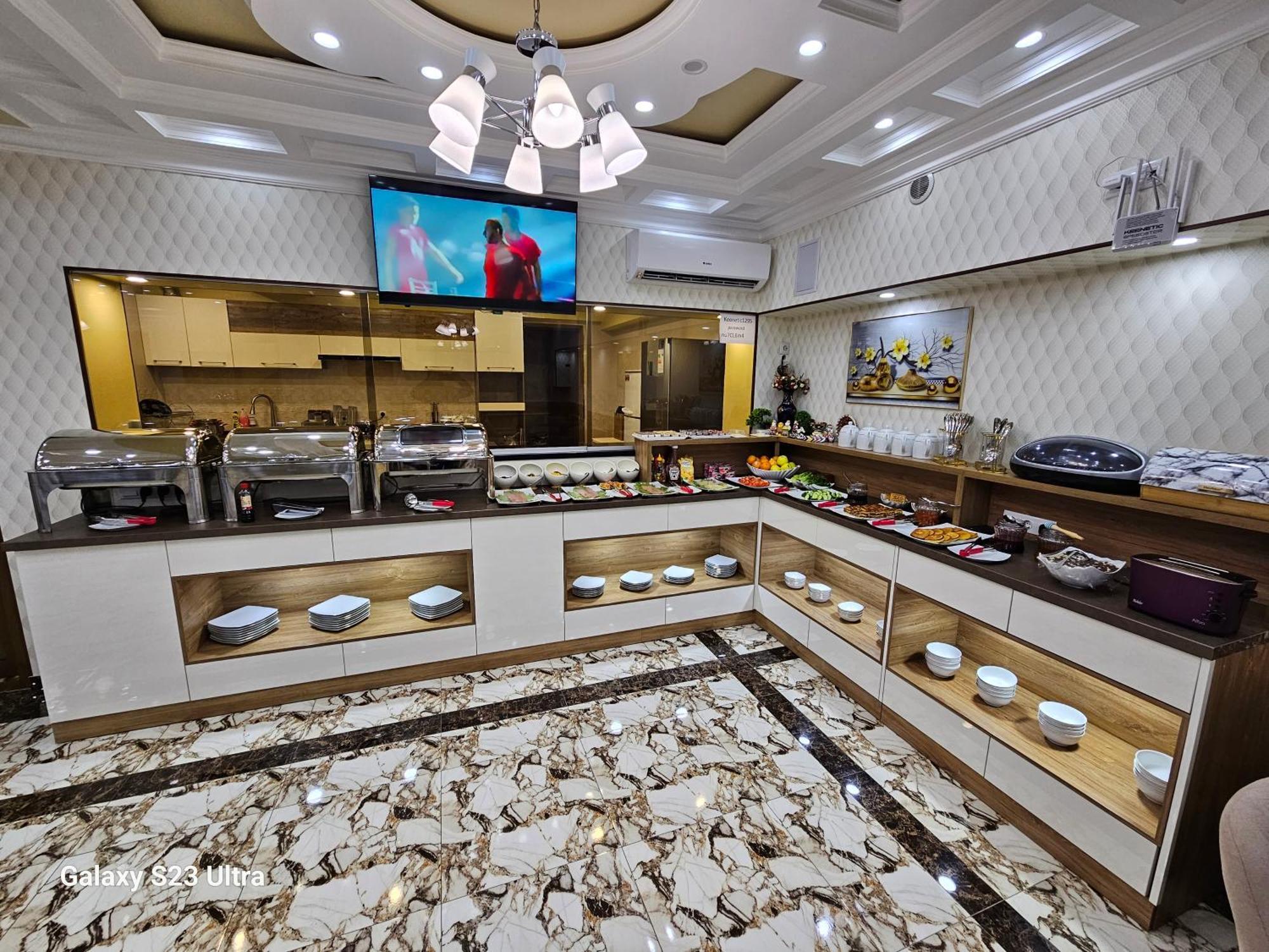 Hotel Sharq Душанбе Екстериор снимка