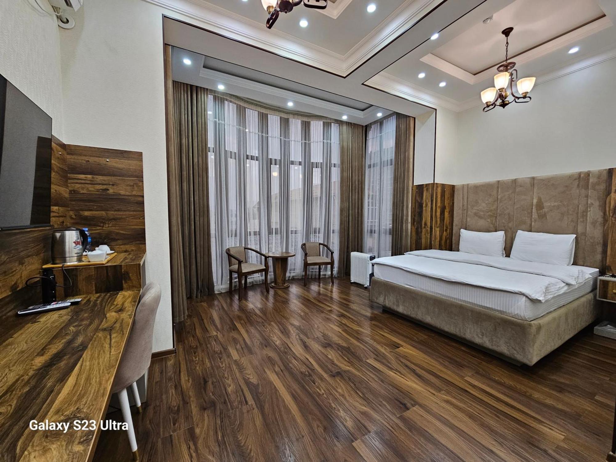 Hotel Sharq Душанбе Екстериор снимка