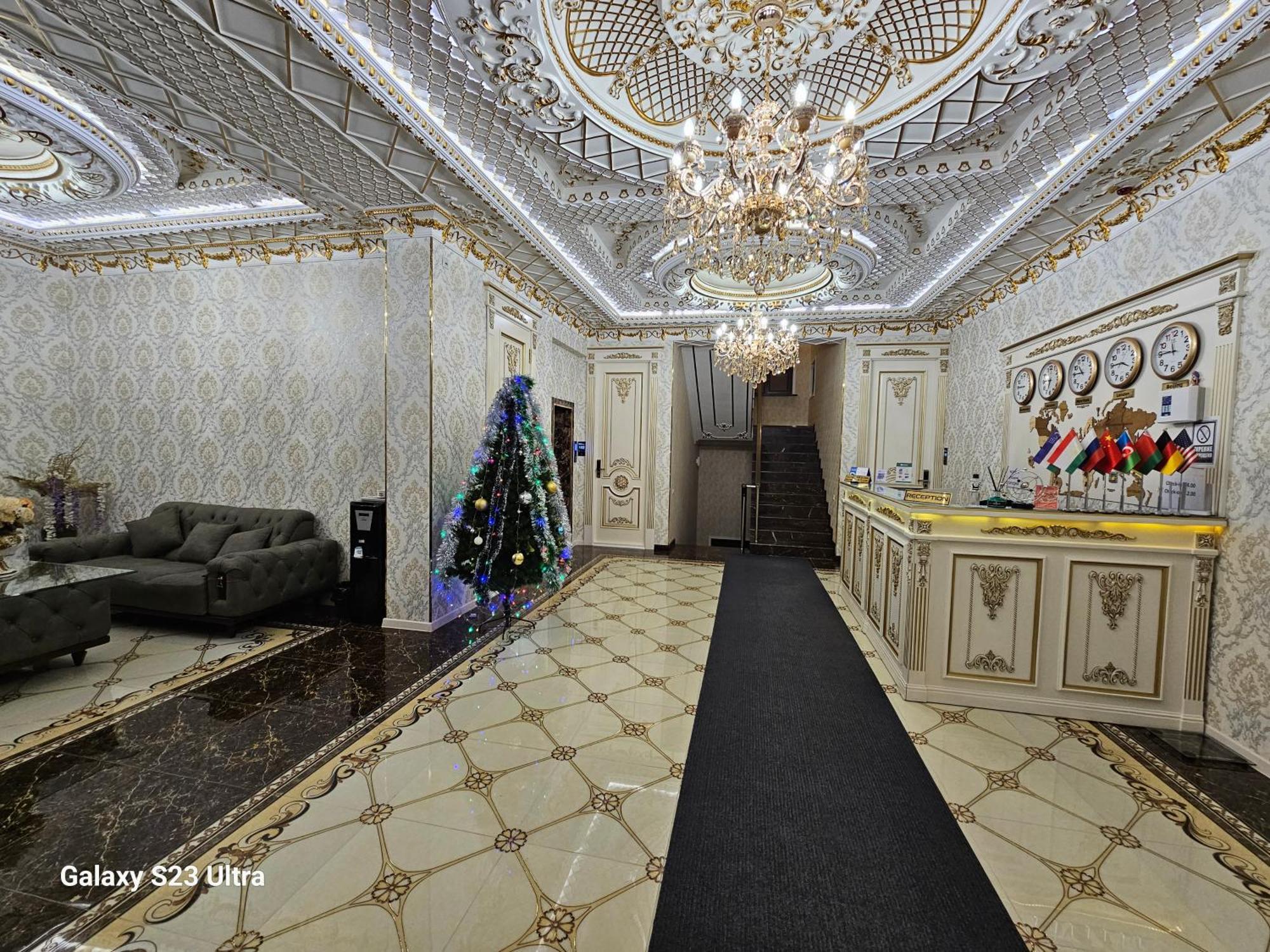 Hotel Sharq Душанбе Екстериор снимка