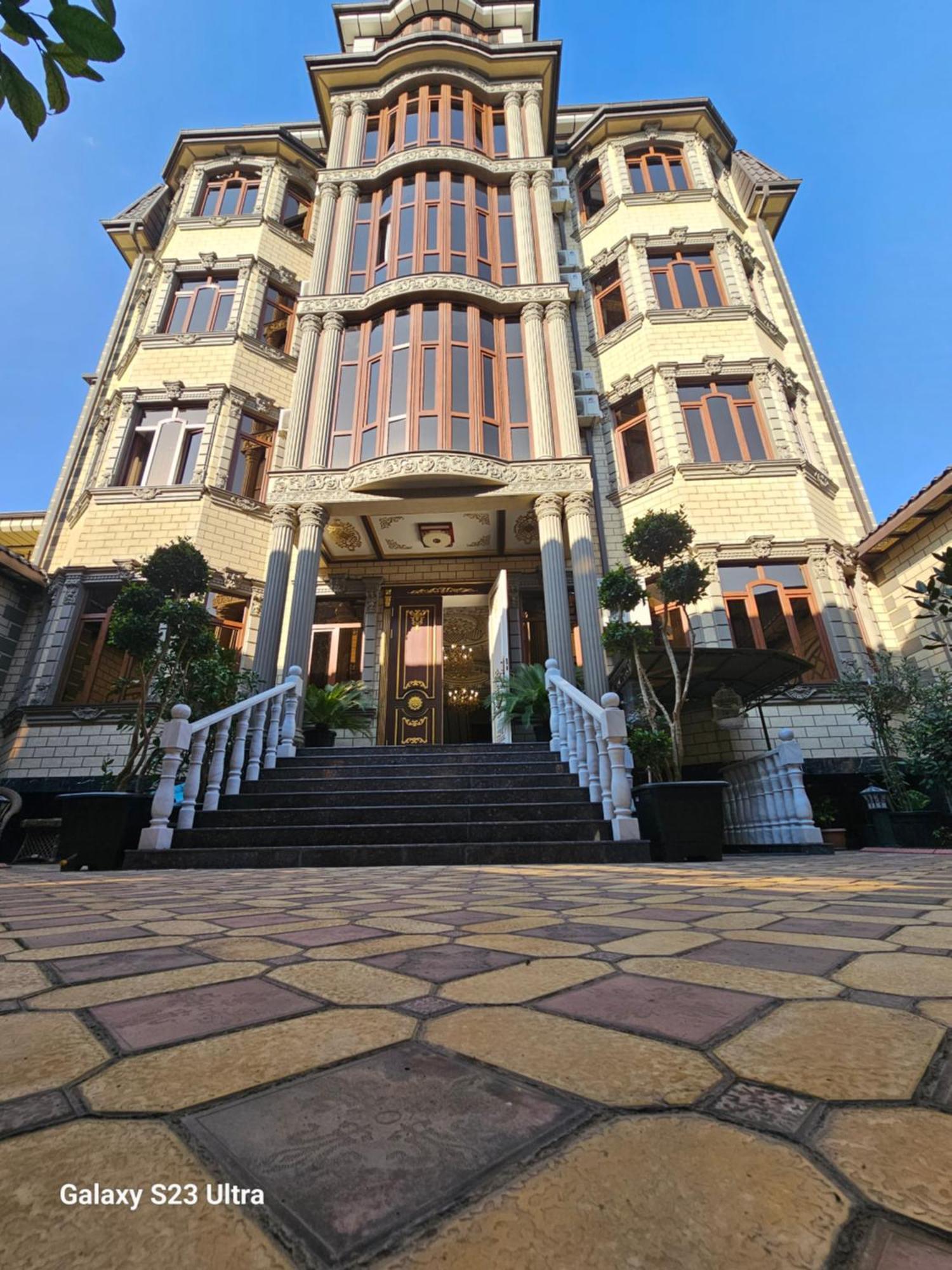 Hotel Sharq Душанбе Екстериор снимка